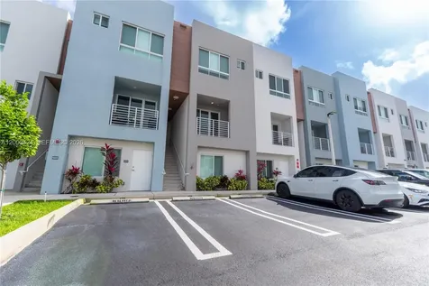 2505 NE 193rd Street Miami FL 33180
