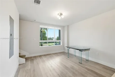 2505 NE 193rd Street Miami FL 33180
