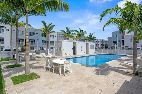 2505 NE 193rd Street Miami FL 33180