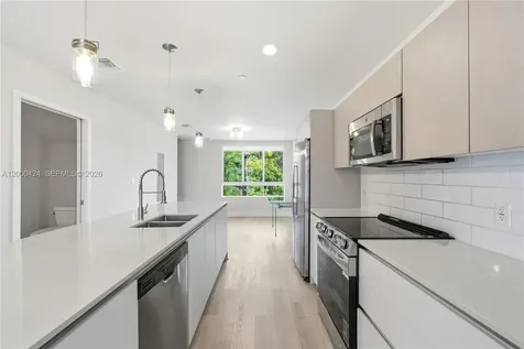 2505 NE 193rd Street Miami FL 33180