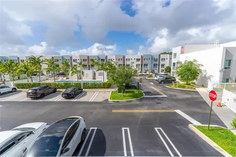 2505 NE 193rd Street Miami FL 33180