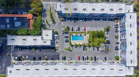 2505 NE 193rd Street Miami FL 33180