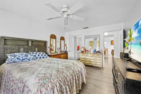 5839 La Pinata Boulevard Green Acres FL 33463