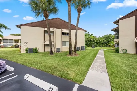 5839 La Pinata Boulevard Green Acres FL 33463