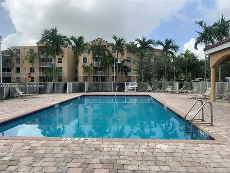 529 E Sheridan Street Dania Beach FL 33004