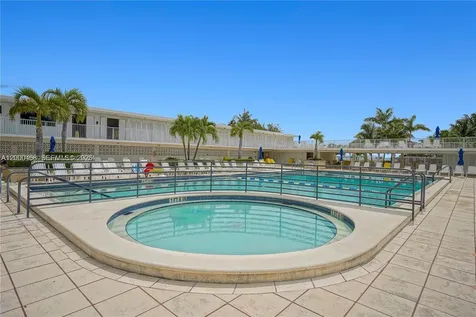 4747 Collins Avenue Miami Beach FL 33140