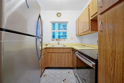 4747 Collins Avenue Miami Beach FL 33140