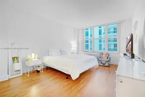 4747 Collins Avenue Miami Beach FL 33140