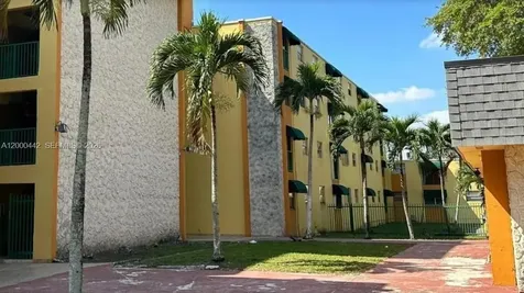 606 W 81st Street Hialeah FL 33014