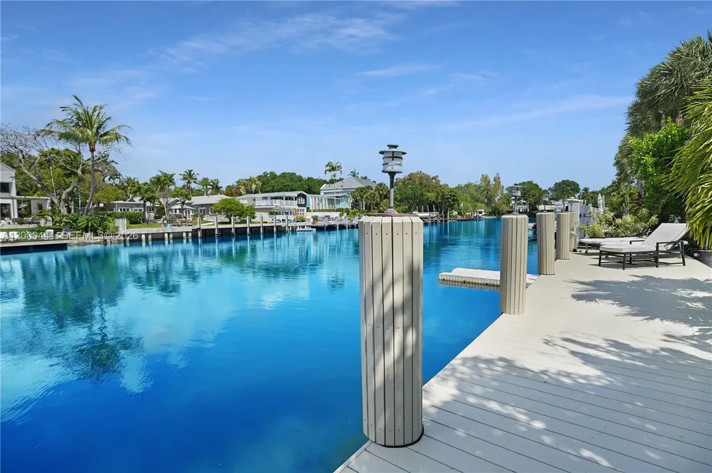 113 S Gordon Road Fort Lauderdale FL 33301