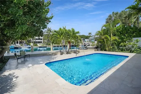 113 S Gordon Road Fort Lauderdale FL 33301