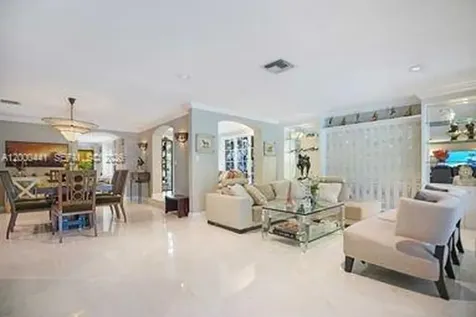 113 S Gordon Road Fort Lauderdale FL 33301
