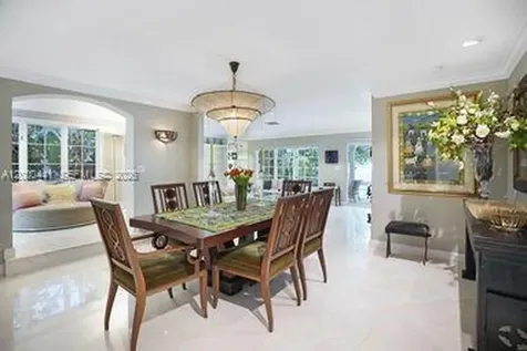 113 S Gordon Road Fort Lauderdale FL 33301