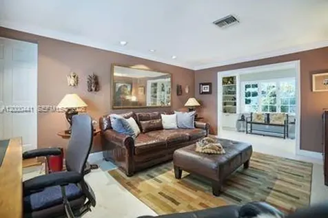 113 S Gordon Road Fort Lauderdale FL 33301