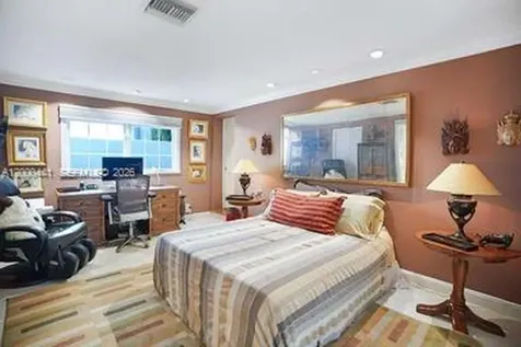 113 S Gordon Road Fort Lauderdale FL 33301