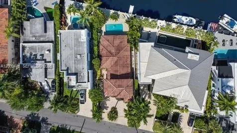 113 S Gordon Road Fort Lauderdale FL 33301