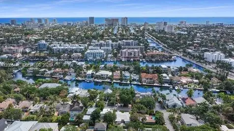 113 S Gordon Road Fort Lauderdale FL 33301