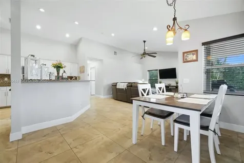 3563 W Tree Tops Court Davie FL 33328