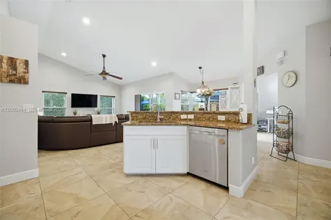 3563 W Tree Tops Court Davie FL 33328