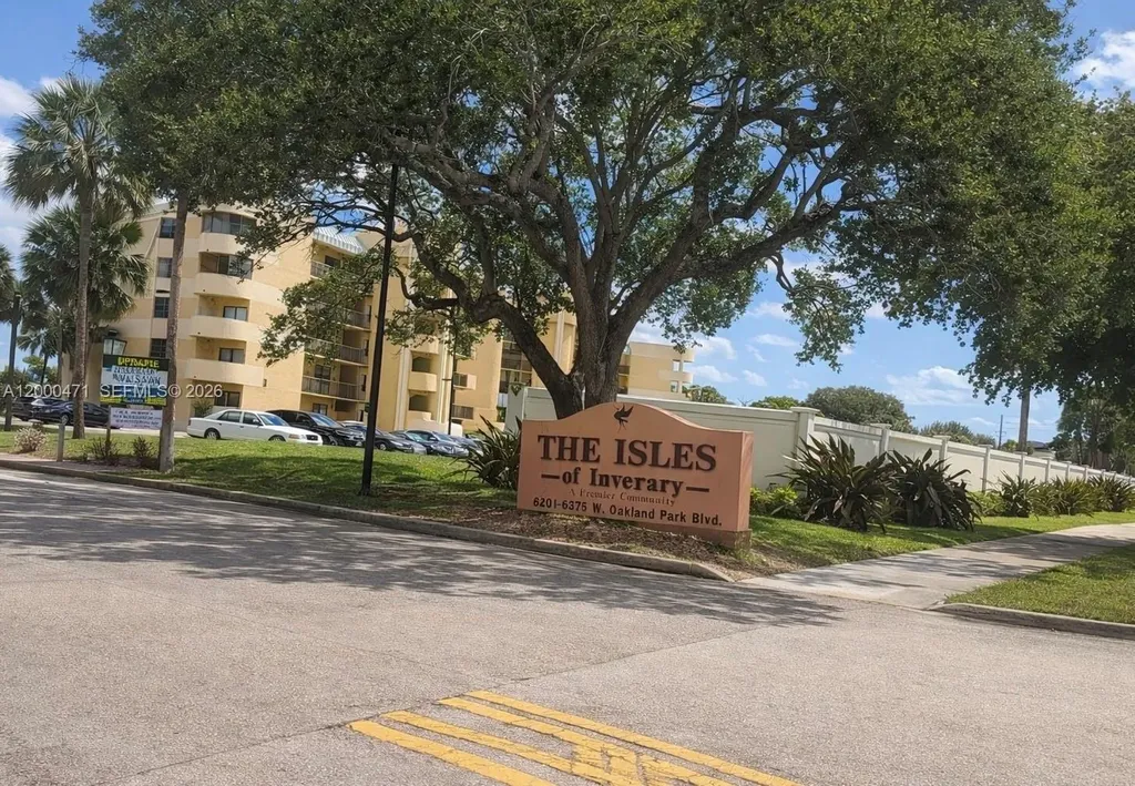6475 W Oakland Park Boulevard Lauderhill FL 33313