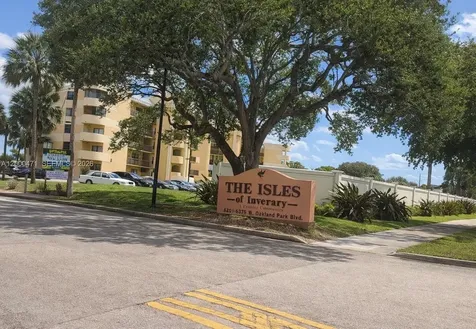 6475 W Oakland Park Boulevard Lauderhill FL 33313