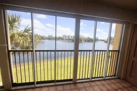 6475 W Oakland Park Boulevard Lauderhill FL 33313