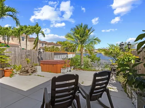 15415 SW 9th Way Miami FL 33194