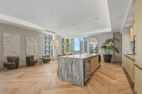 121 NE 25th Street Miami FL 33132