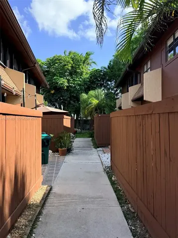 6621 SW 116th Place Miami FL 33173