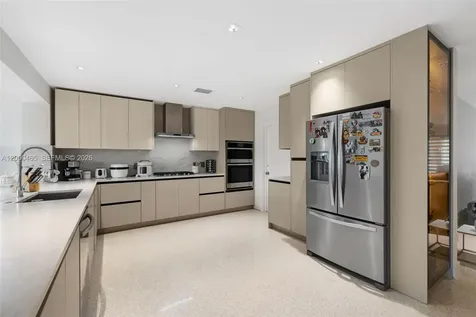 1700 N 48th Avenue Hollywood FL 33021