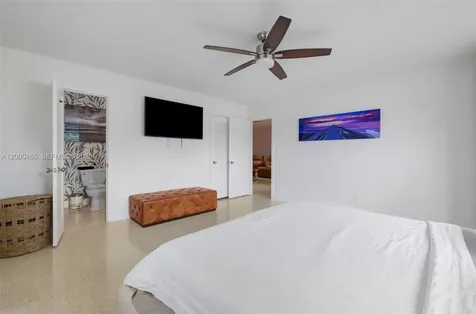 1700 N 48th Avenue Hollywood FL 33021