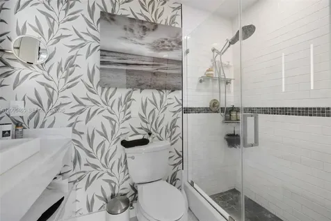 1700 N 48th Avenue Hollywood FL 33021
