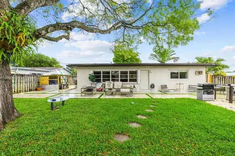 1700 N 48th Avenue Hollywood FL 33021