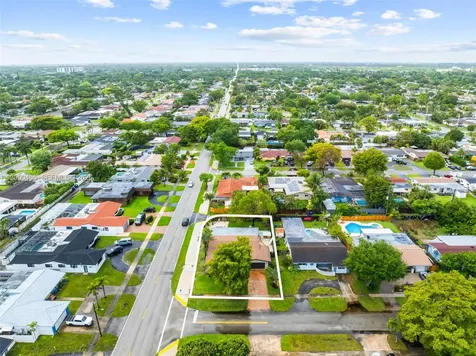 1700 N 48th Avenue Hollywood FL 33021
