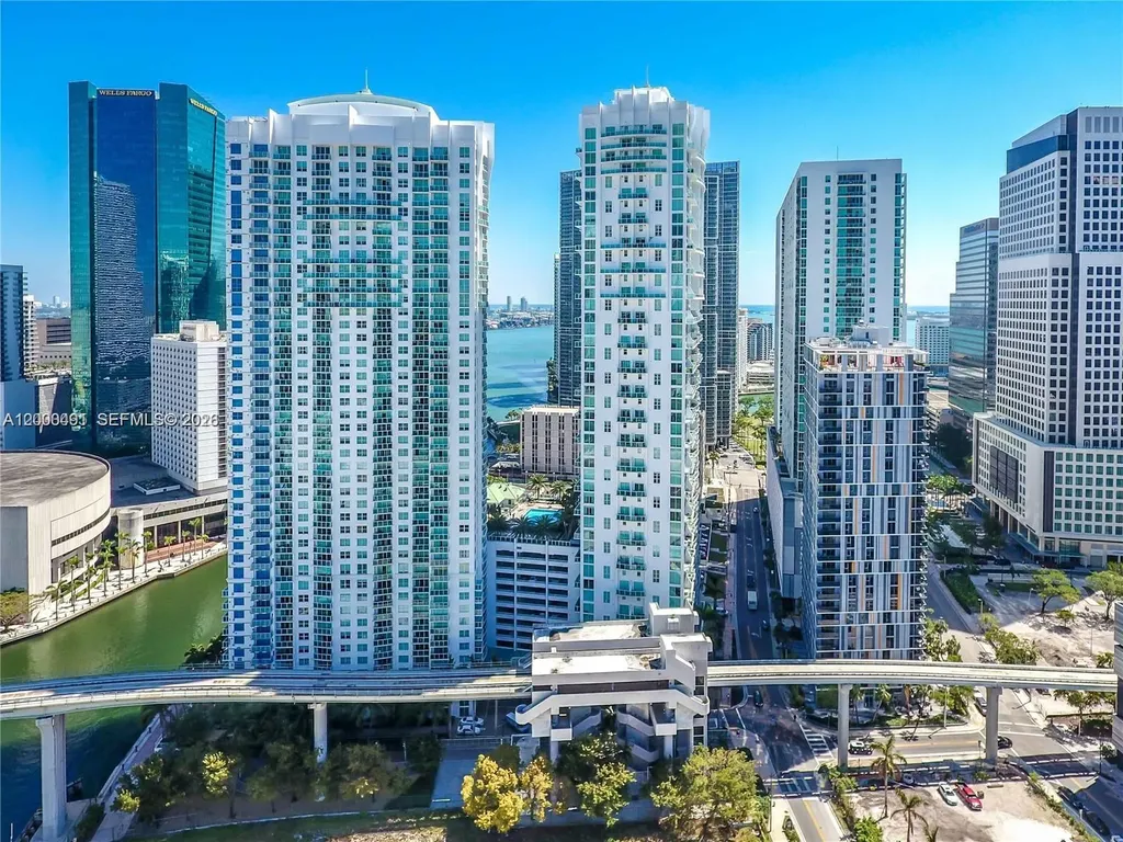 31 SE 5th Street Miami FL 33131