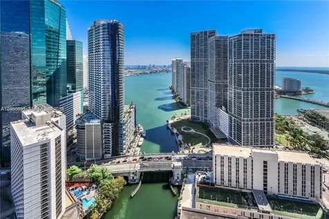31 SE 5th Street Miami FL 33131