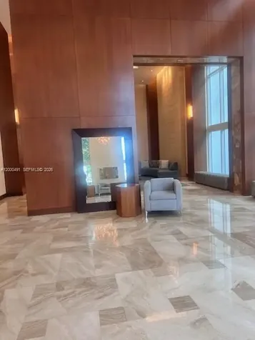 31 SE 5th Street Miami FL 33131