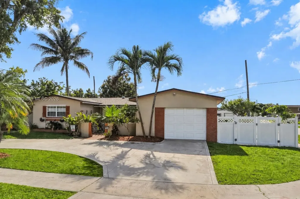 600 SW 67th Avenue Pembroke Pines FL 33023