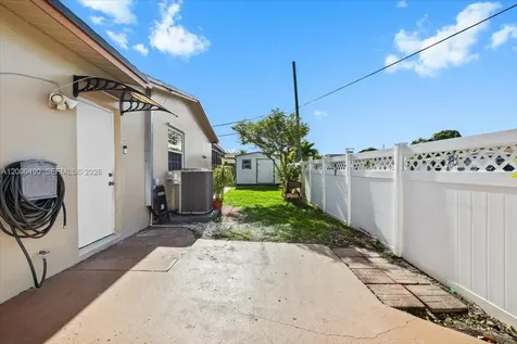 600 SW 67th Avenue Pembroke Pines FL 33023