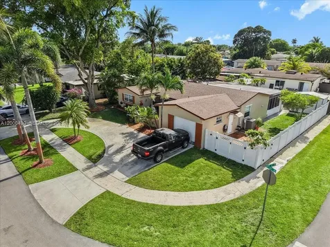 600 SW 67th Avenue Pembroke Pines FL 33023