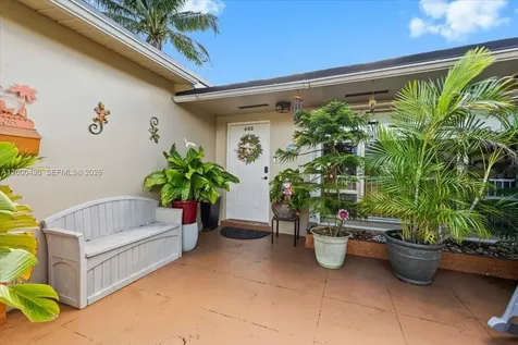 600 SW 67th Avenue Pembroke Pines FL 33023