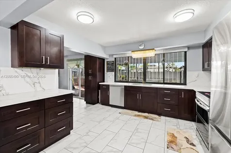 600 SW 67th Avenue Pembroke Pines FL 33023
