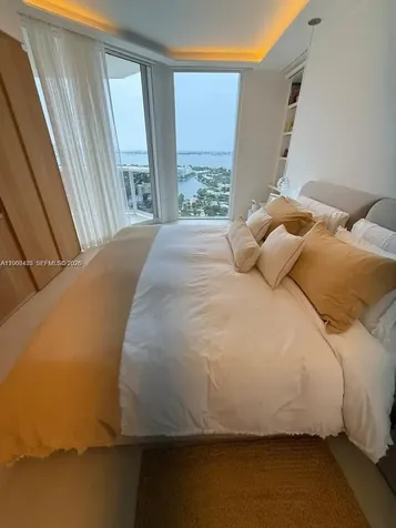 4775 Collins Avenue Miami Beach FL 33140