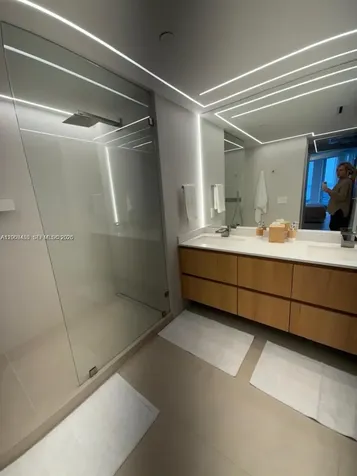 4775 Collins Avenue Miami Beach FL 33140