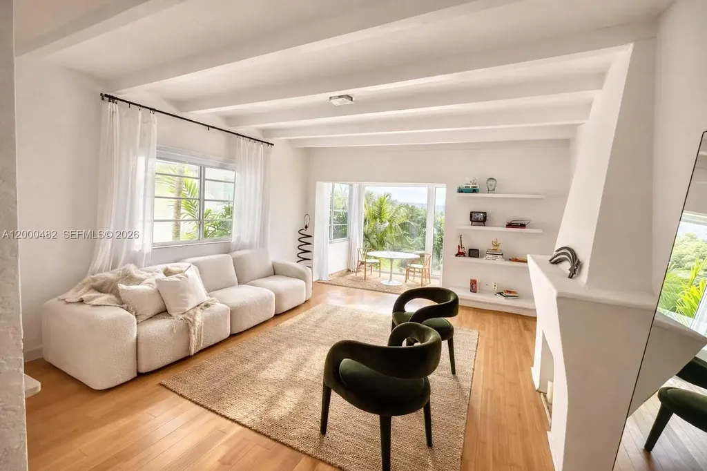 3915 N Meridian Avenue Miami Beach FL 33140