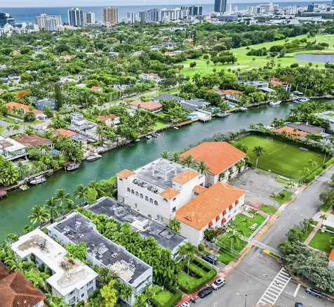 3915 N Meridian Avenue Miami Beach FL 33140