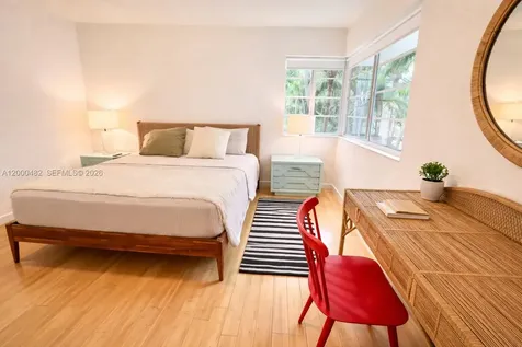 3915 N Meridian Avenue Miami Beach FL 33140