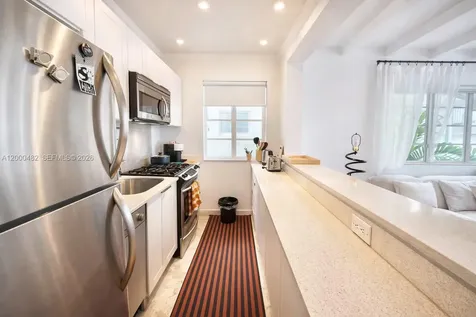 3915 N Meridian Avenue Miami Beach FL 33140