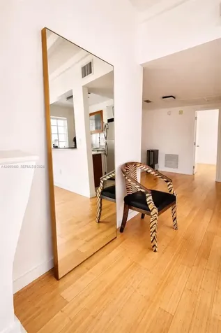 3915 N Meridian Avenue Miami Beach FL 33140