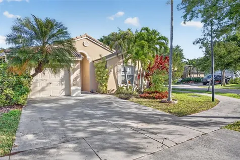 2073 SE 13th Street Homestead FL 33035